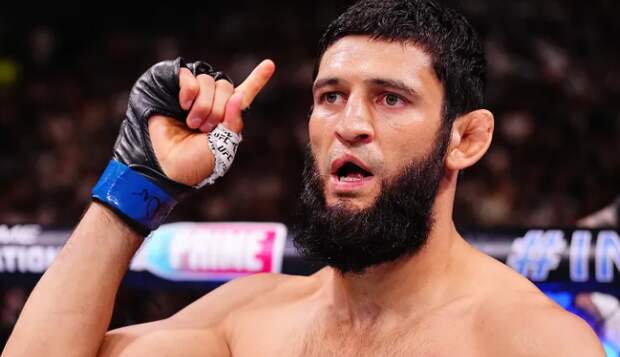 В Чечне опровергли сообщения о гибели чемпиона UFC Чимаева в ДТП