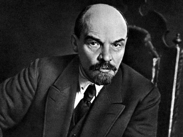 Зачем Петербургу многострадальное тело Ленина