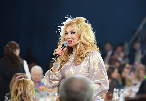 "Меня могут просто выселить": у Маши Распутиной забирает дом бывшая жена ее мужа