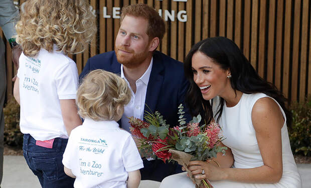 Меган Маркл и принц Гарри написали трогательные письма юным поклонникам