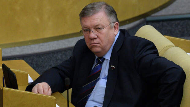 Председатель комитета Государственной Думы РФ по обороне Владимир Комоедов. Архивное фото Председатель комитета Государственной Думы РФ по обороне Владимир Комоедов. Архивное фото