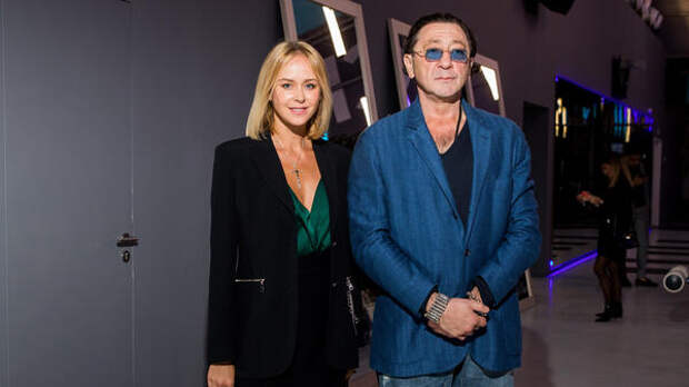 Лолита сделала неожиданное объявление о Лепсе и его бывшей жене: «Никуда он не денется»