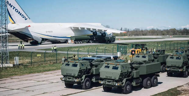 Число HIMARS удвоено: украинские Ан-124 доставляют их в Эстонию