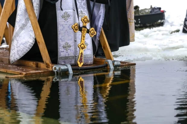 Священник Портнов объяснил, становится ли вся вода на Крещение святой