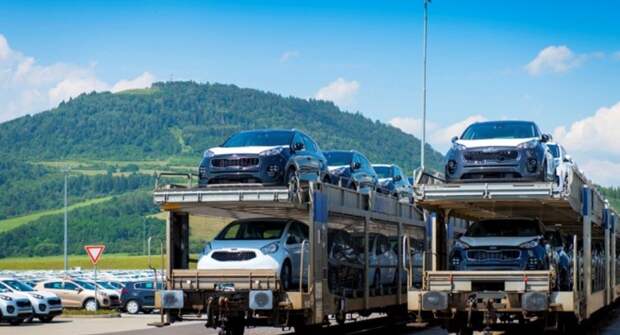 В январе импорт легковых автомобилей в России вырос на 76%