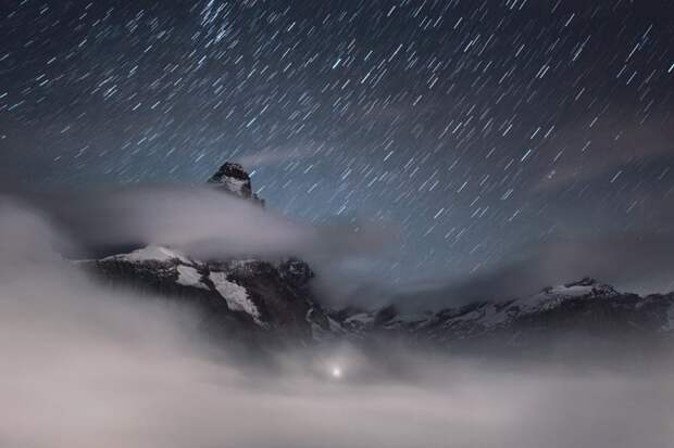Маттерхорн (4 478 м) - вершина в Пеннинских Альпах на границе Швейцарии и Италии горы, красиво, небо, облака, природа, творчество, фото, фотограф