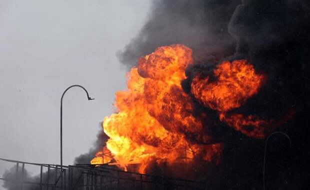 «Русские „Шахеды“ присоединились к иранским „Шахедам“ и бьют теперь по ПВО США в Эмиратах и Кувейте»