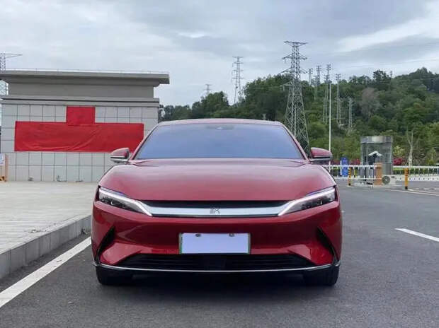 Электромобиль BYD Han 2023 года был продан по цене 30 400 долларов США и получил 5 000 заказов за 4 часа