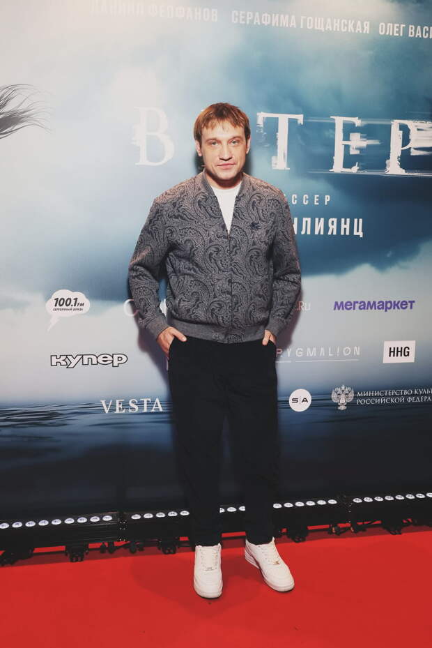 Русское ненастье: Ирина Розанова, Алёна Бабенко и Гарик Сукачёв