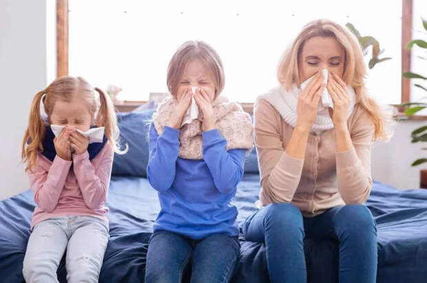 Весенний ринит. Врач Бережанский рассказал, как правильно лечить насморк