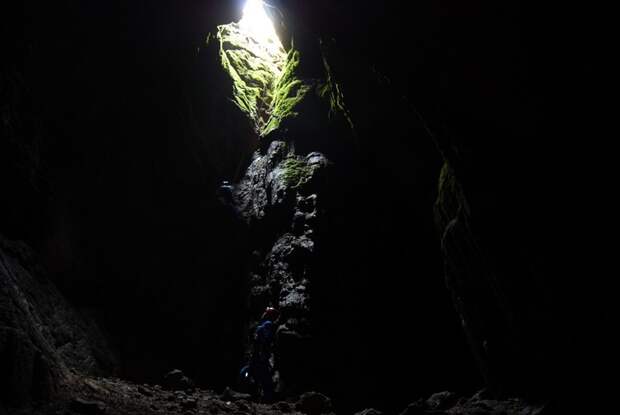 Самая глубокая в мире пещера (18)