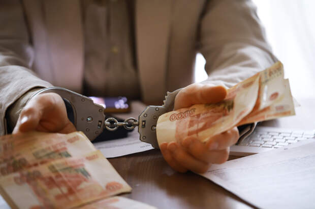 Создателя ЧВК "Ястреб" и его людей обвинили в мошенничестве и вымогательстве