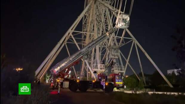 Четыре часа в душных кабинках: спасателей к колесу обозрения в Волгограде вызвали только к ночи