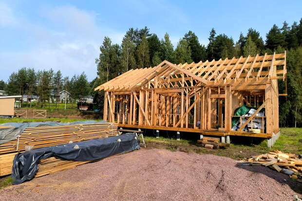 Молодая семья обвинила власти в попытке поднять цену льготной земли в 20 раз