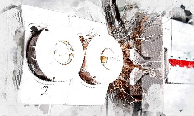 Жители Северного района Орла из-за постоянных скачков напряжения сидят без света и тепла