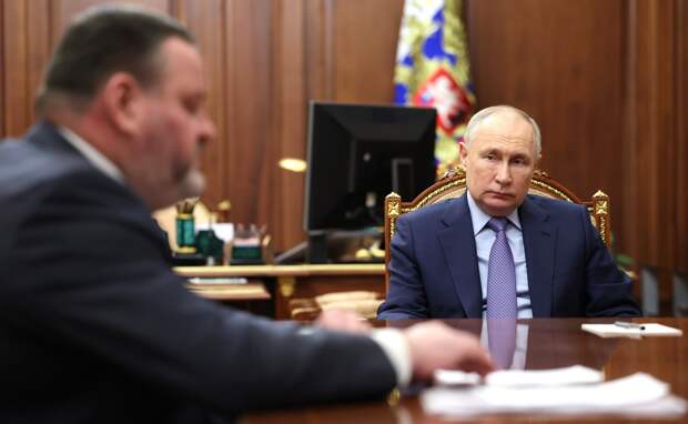 Politico гадает, кто будет в новом правительстве: У Путина есть две модели