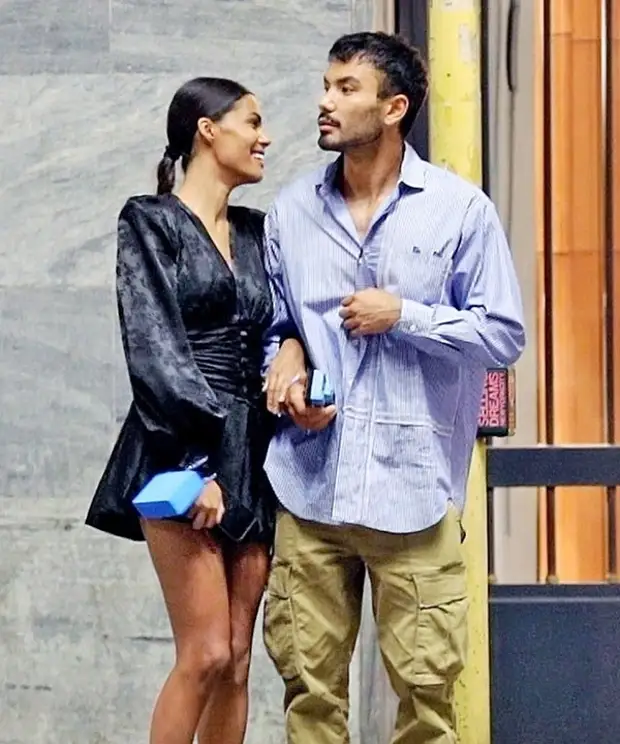 Тина Кунаки показала фото с празднования 27-летия