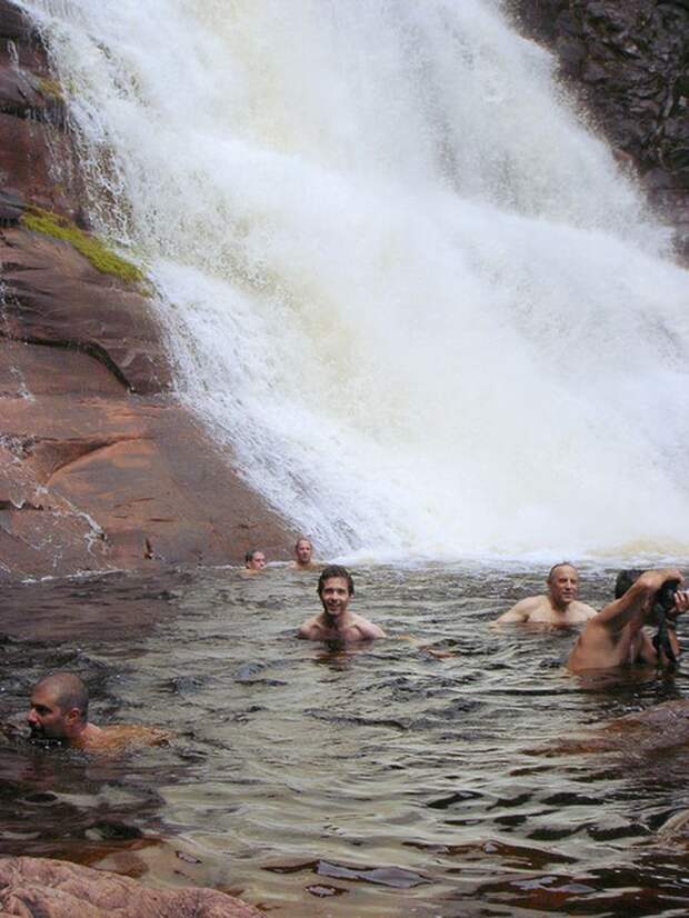 Анхель (исп. Salto Angel) — самый высокий в мире водопад