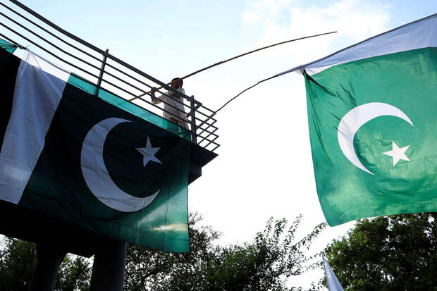 Пакистан объявил о начале открытой войны правительству талибов в Афганистане