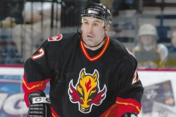 Главный тренер клуба НХЛ «Торонто» получил травму головы в спортзале