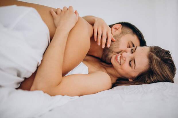 Россиянам посоветовали спать голыми