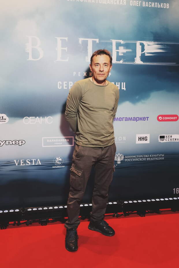 Русское ненастье: Ирина Розанова, Алёна Бабенко и Гарик Сукачёв