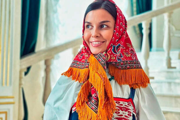 Исполнительница песни "Матушка-земля" Куртукова повысила гонорар до 2 млн рублей