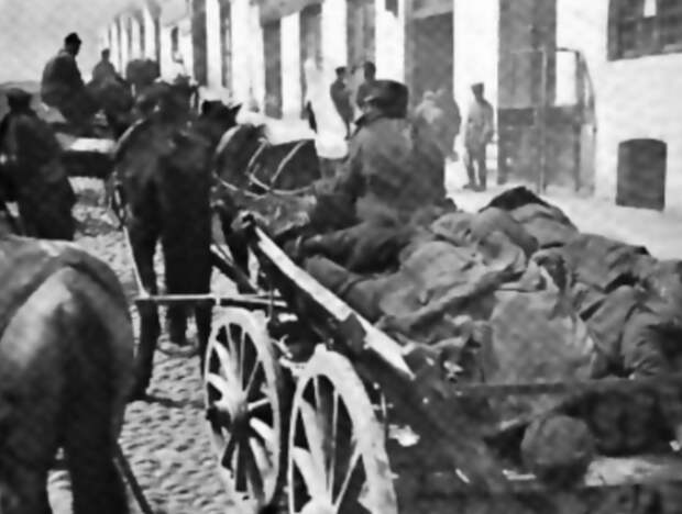 Очистка улиц Баку от убитых во время резни армян, март 1918 г.