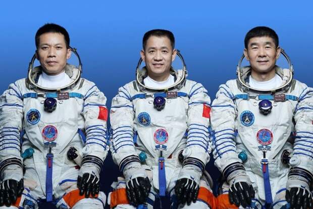 Экипаж Источник изображения: Xinhua