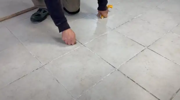 Как снять приклеенную на раствор плитку, не повредив её