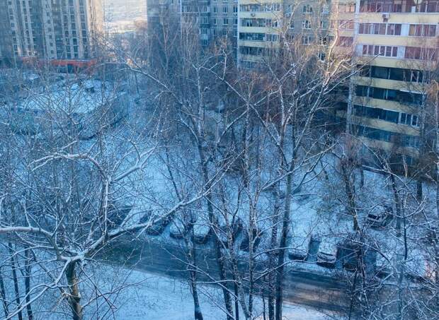 Пробы воздуха взяла передвижная эколаборатория в районе Марьино