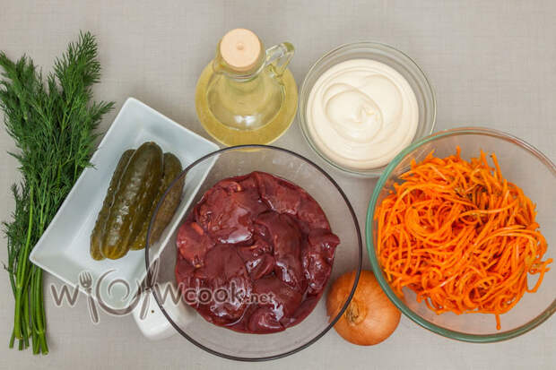 ингредиенты для салата с печенью и корейской морковью