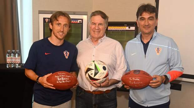 Билл Беличик посетил расположение сборной Хорватии и получил сертификат о хорватском гражданстве