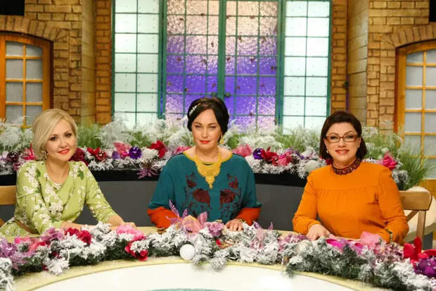 Василиса Володина, Лариса Гузеева, Роза Сябитова в ток-шоу 