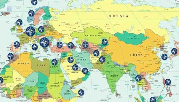 Это места дислокации основных воинских баз США. И все стягиваются к нашим границам.