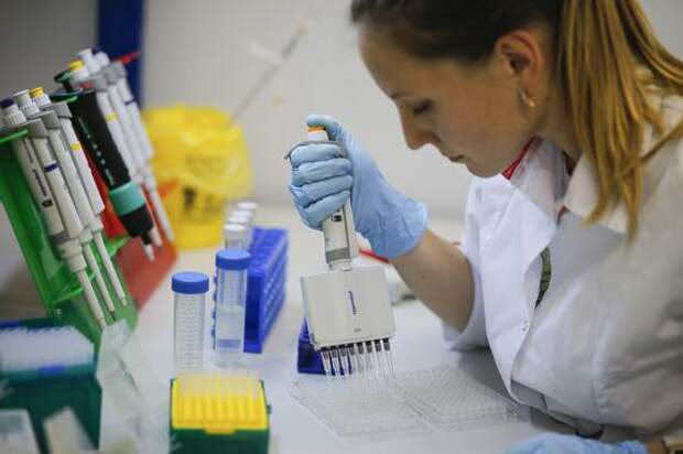 Гинцбург заявил о хорошо подготовленной армии «охотников за микробами» среди российских ученых