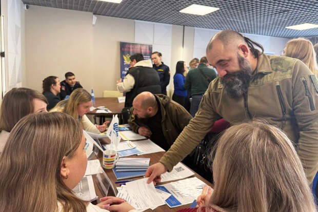 Более 100 ветеранов СВО посетили ярмарку вакансий в Нижнем Новгороде