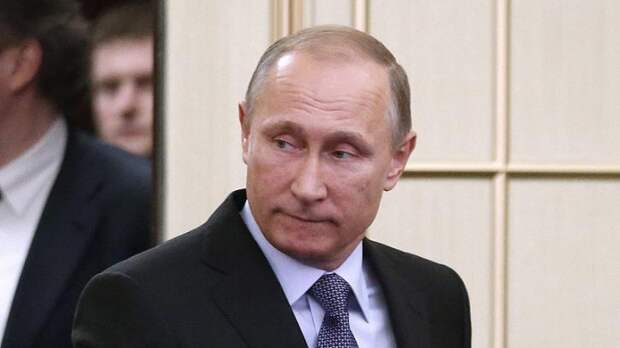 Путин пошуЗападный журналист рассмеялся вместе с Путиным, услышав ответ на свой вопрос Западный журналист рассмеялся вместе с Путиным, услышав ответ на свой вопрос
