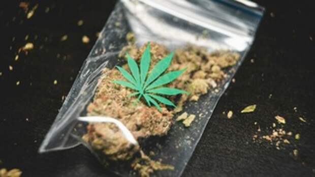 Пакет с наркотиком / Фото: unsplash.com