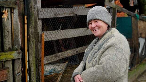 Жительница села Приморское в Донецкой народной республике, освобожденного военнослужащими Народной милиции ДНР Жительница села Приморское в Донецкой народной республике, освобожденного военнослужащими Народной милиции ДНР