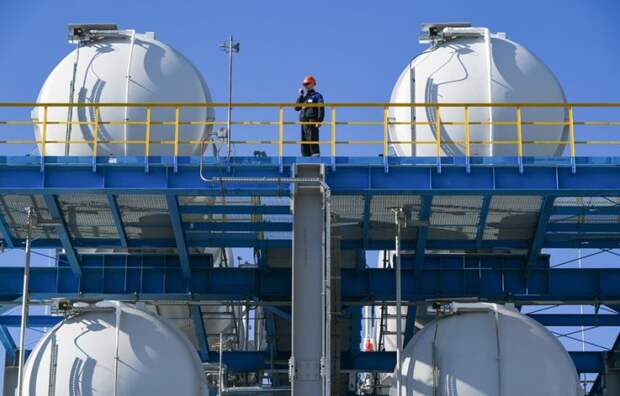 Минфин РФ: Нефтегазовые доходы бюджета упали на 45%
