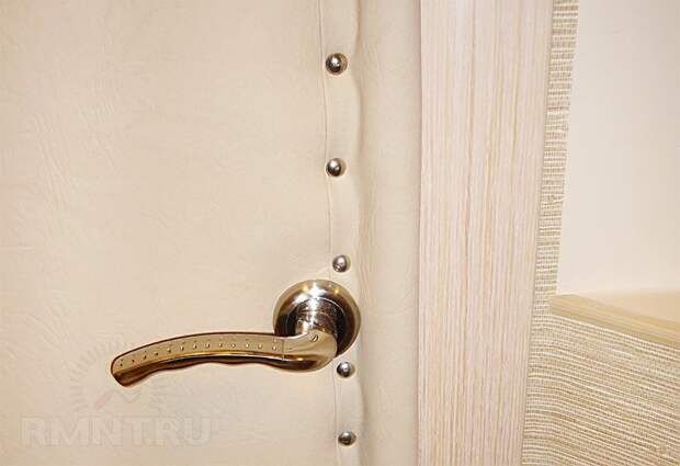 Как обить дверь дерматином своими руками