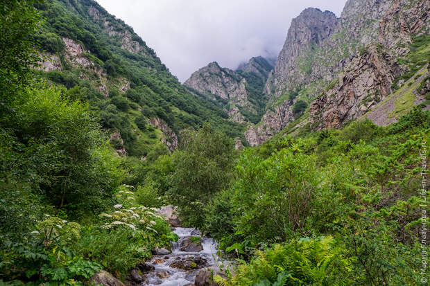 Водопад Гвелети, Казбеги