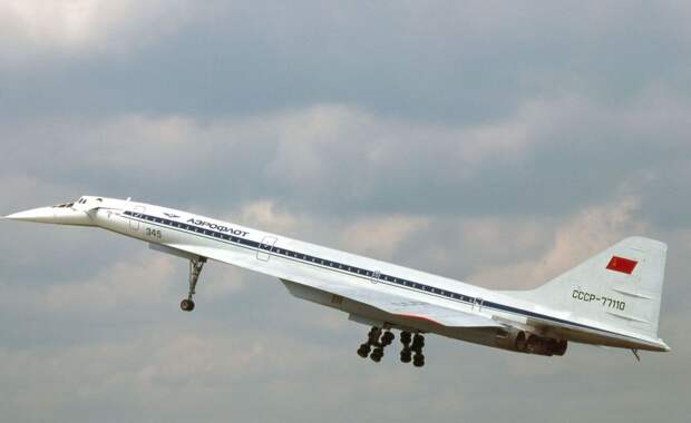 Tupolev_TU-144_(6060104119).jpg