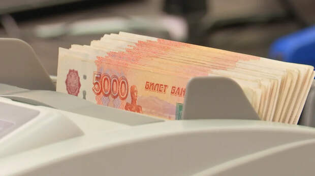 Массажное кресло и кофе: названы самые дорогие покупки в России в новогодние праздники