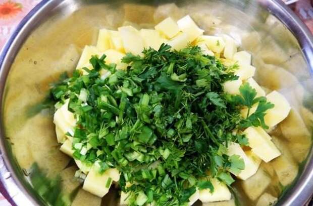Картофель и зелень