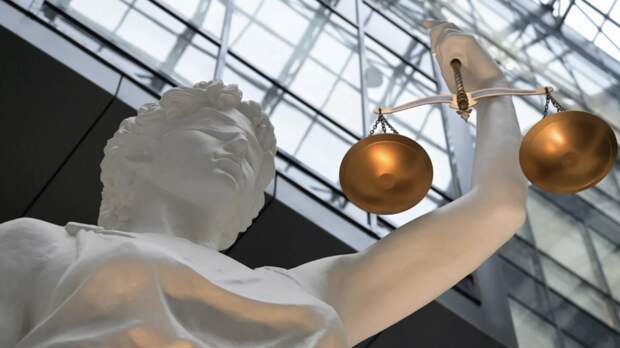 Суд в Москве приговорил экс-банкира к шести годам за растрату 11 млрд рублей