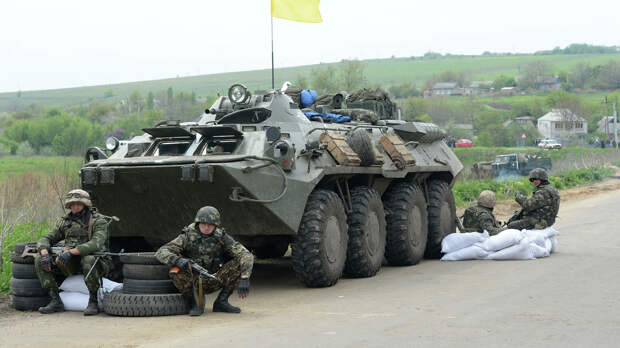 Украинские силовики пять раз за сутки нарушили перемирие в Донбассе 