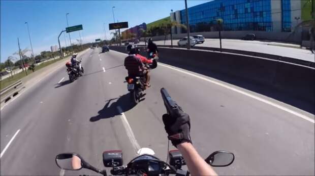 Картинки по запросу Motorcycle Police chases.helmet cam Brazil.Part 1