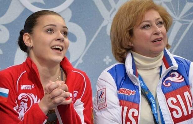 Аделина Сотникова и Елена Водорезова. Аделина Сотникова и Елена Водорезова.